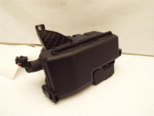 Load image into Gallery viewer, FUSE BOX Volvo C70 S60 S80 V70 XC60 XC70 XC90 05 06 07 08 09 - MRK207528
