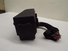 Load image into Gallery viewer, Fuse Box Dodge Durango 2007 - MRK208317

