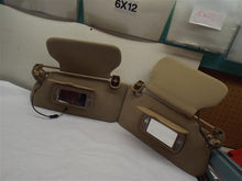 Load image into Gallery viewer, Interior Sun Visors Cadillac DTS 2006 - MRK208410
