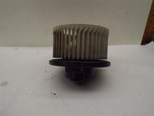 Load image into Gallery viewer, HEATER BLOWER MOTOR TOYOTA SIENNA 1998 99 00 01 02 03 - MRK209486
