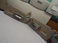 Load image into Gallery viewer, INTERIOR SUN VISORS Land Rover Discovery 00 01 02 03 04 - MRK211345
