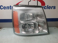 Load image into Gallery viewer, HEADLIGHT LAMP ASSEMBLY Escalade Escalade EXT 2002 02 Right - CTL214088
