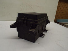 Load image into Gallery viewer, FUSE BOX Kia Sorento 2003 03 2004 04 2005 05 2006 06 - MRK214255
