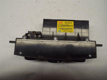 Load image into Gallery viewer, Temp Climate AC Heater Control Kia Sorento 2003 03 2004 04 2005 05 2006 06 LX EX - MRK214256

