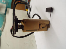 Load image into Gallery viewer, Fuel Pump Chevrolet Cobalt 2005 - MRK216802
