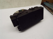 Load image into Gallery viewer, Fuse Box Ford Explorer 2003 - MRK216991
