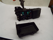 Load image into Gallery viewer, FUSE BOX Honda Accord 2003 03 2004 04 2005 05 2006 06 2007 07 - MRK219670
