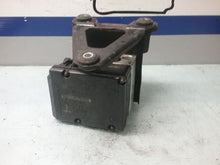 Load image into Gallery viewer, ABS PUMP Tundra 2001 01 2002 02 2003 03 - CTL220711
