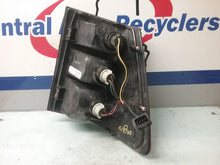 Load image into Gallery viewer, TAIL LIGHT LAMP ASSEMBLY Grand Cherokee 2005 05 2006 06 Right - CTL221503
