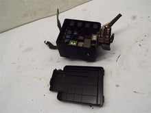 Load image into Gallery viewer, FUSE BOX Honda CR-V 1997 97 1998 98 1999 99 2000 00 2001 01 - MRK221570
