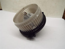 Load image into Gallery viewer, HEATER BLOWER MOTOR Honda CRV 2002 02 2003 03 2004 04 2005 05 - MRK222033
