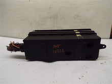 Load image into Gallery viewer, FUSE BOX Land Rover LR3 2005 05 2006 06 - MRK223144
