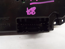 Load image into Gallery viewer, FRONT TEMPERATURE CONTROLS Commander Grand Cherokee 05 06 07 - MRK224195
