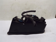 Load image into Gallery viewer, HEADLIGHT LAMP ASSEMBLY Avalanche 1500 Avalanche 2500 02-05 Right - MRK225018
