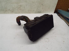 Load image into Gallery viewer, Fuse Box  FORD F150 PICKUP 2002 - MRK229540
