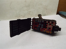 Load image into Gallery viewer, Fuse Box  FORD F150 PICKUP 2002 - MRK229540
