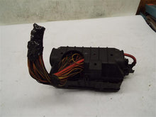 Load image into Gallery viewer, Fuse Box  FORD F150 PICKUP 2002 - MRK229540
