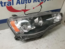 Load image into Gallery viewer, HEADLIGHT LAMP ASSEMBLY - CTL233046
