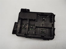 Load image into Gallery viewer, Fuse Box Chevrolet Equinox 2014 - MRK234034

