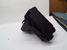 Load image into Gallery viewer, Fuse Box Ford Edge 2008 - MRK237550
