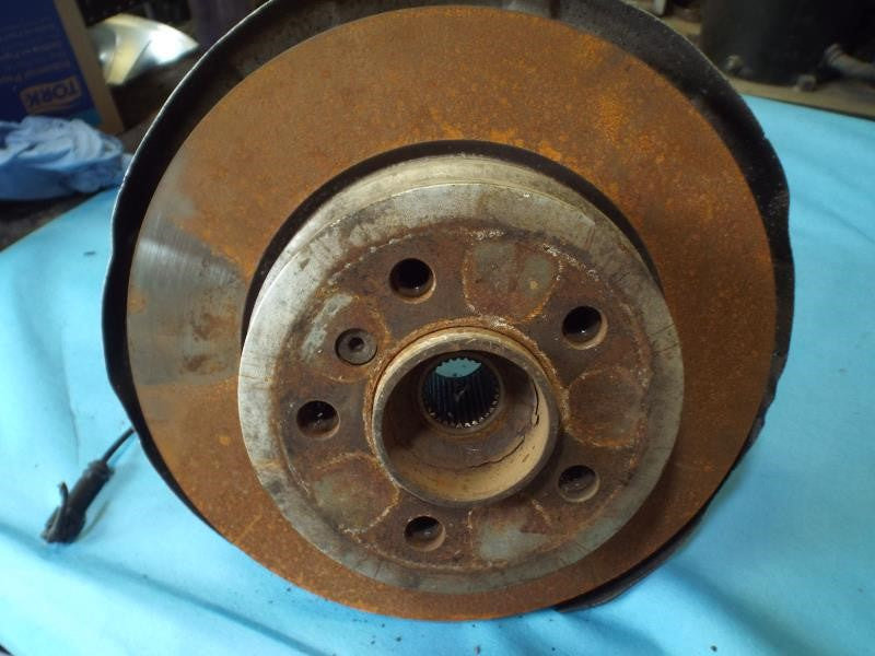 REAR HUB WITH SPINDLE BMW X5 X5M X6 X6M 2007-2016 Right - MRK237956