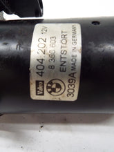 Load image into Gallery viewer, WIPER MOTOR Bmw 525i 528i 530i 97 98 99 00 01 02 03 - MRK239034
