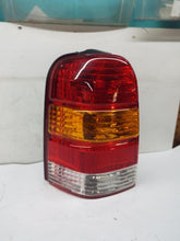 Load image into Gallery viewer, TAIL LIGHT LAMP ASSEMBLY Ford Escape 01 02 03 04 05 06 07 Left - MRK240383

