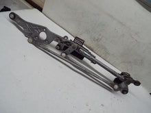 Load image into Gallery viewer, WINDSHIELD WIPER TRANSMISSION Mazda 2 11 12 13 14 - MRK241953
