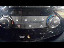 Load image into Gallery viewer, Temperature Controls Nissan Rogue 2017 - CTL243156
