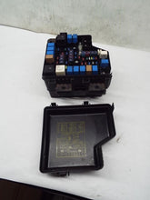 Load image into Gallery viewer, FUSE BOX Hyundai Santa Fe 2010 10 2011 11 2012 12 - MRK245587
