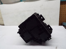 Load image into Gallery viewer, FUSE BOX Hyundai Santa Fe 2010 10 2011 11 2012 12 - MRK245587
