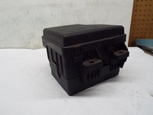 Load image into Gallery viewer, FUSE BOX Hyundai Santa Fe 2010 10 2011 11 2012 12 - MRK245587
