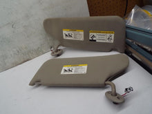 Load image into Gallery viewer, Interior Sun Visors Jeep Liberty 2007 - MRK246818
