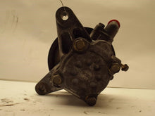 Load image into Gallery viewer, POWER STEERING PUMP Honda Odyssey 1999 99 00 - 04 - MRK249521
