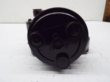 Load image into Gallery viewer, AC COMPRESSOR Subaru Legacy Baja 2000 00 2001 01 2002 02 2003 03 - MRK250985
