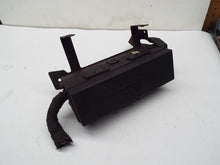 Load image into Gallery viewer, Fuse Box Jeep Cherokee 2001 - MRK251629
