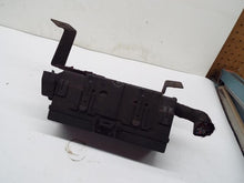 Load image into Gallery viewer, Fuse Box Jeep Cherokee 2001 - MRK251629
