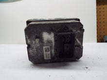 Load image into Gallery viewer, ABS PUMP CTS 2005 05 2006 06 2007 07 - MRK251836
