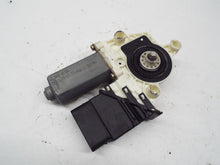 Load image into Gallery viewer, Power Window Motor Volkswagen Jetta 2000 - MRK251879
