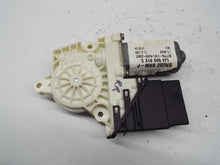 Load image into Gallery viewer, Power Window Motor Volkswagen Jetta 2000 - MRK251879
