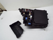 Load image into Gallery viewer, FUSE BOX Nissan Rogue 2008 08 2009 09 2010 10 - MRK252041
