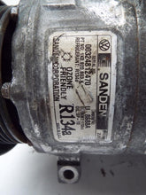 Load image into Gallery viewer, AC COMPRESSOR Beetle Jetta Rabbot 2005 05 06 07 - MRK252216
