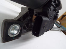 Load image into Gallery viewer, WIPER MOTOR Volvo V70 v40 S70 2005 05 06 07 08 09 10 - MRK252322
