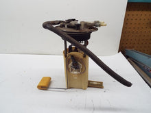 Load image into Gallery viewer, Fuel Pump Yukon XL Suburban 1500 2000 00 2001 01 - MRK252834
