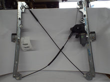 Load image into Gallery viewer, FRONT WINDOW REGULATOR Sierra Silverado Escalade 00 01 02 03 - 06 Left - MRK254854
