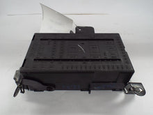 Load image into Gallery viewer, Fuse Box  FORD F350SD PICKUP 2004 - MRK255567
