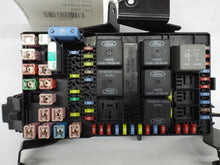 Load image into Gallery viewer, Fuse Box  FORD F350SD PICKUP 2004 - MRK255567
