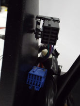 Load image into Gallery viewer, Side View Door Mirror  SUBURBAN 1500 2003 - MRK255583
