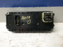 Load image into Gallery viewer, TEMPERATURE CONTROLS Ford Mustang 05 06 07 08 09 - CTL256657
