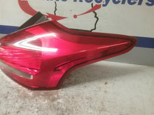 Load image into Gallery viewer, Tail Lamp Light Ford Focus 2015 - CTL266622
